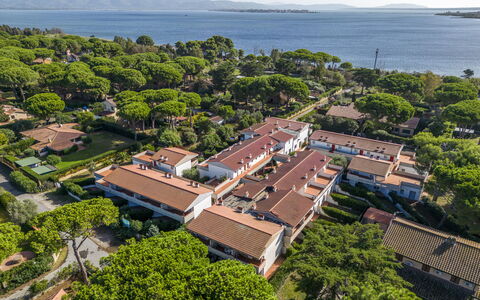 Giannella Beach Residence Apartment - Giannella, G: Water, Eigendom, Lucht, Boom, Gebouw, Vegetation, Land Lot, Stedelijk Ontwerp, Hout, Verblijf