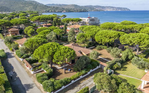 Giannella Apartment - Orbetello, Toscana: Fabriek, Water, Eigendom, Lucht, Natuur, Boom, Wolk, Vegetation, Land Lot, Stedelijk Ontwerp