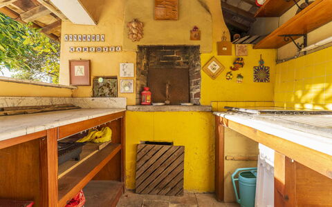 Casale Il Farro - Camaiore, Toscana: Hout, Verdieping, Gebouw, Straal, Flooring, Kamer, Keuken, Huis, Hardwood