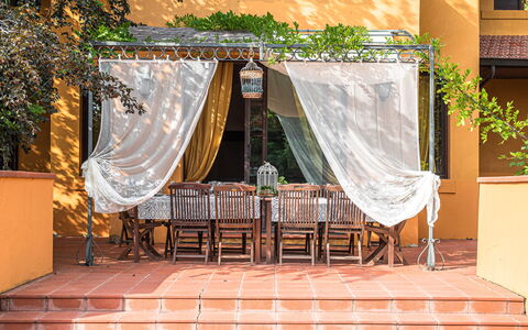 Tenuta De Paoli - Chianni, Pool, Wifi, Privacy, To: Eigendom, Meubilair, Decoratie, Stoel, Textiel, Schaduw, Interieur Ontwerp, Hout, Tafel, Fabriek