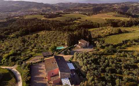 Cottage Botinaccio: Lucht, Plantengemeenschap, Fabriek, Ecoregio, Gebouw, Berg, Natuurlijk Landschap, Vegetation, Land Lot, Landschap