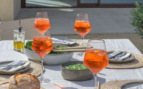 Pendolino Spereto Apartment With Pool, Montaione: Voedsel, Tafel, Fabriek, Tableware, Meubilair, Oranje, Keuken, Dishware, Stoel, Ingrediënt