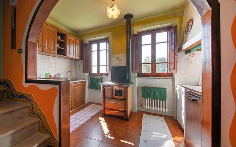 Casa Iris - Versilia, Holiday Home with Pool: Cabinetry, Eigendom, Venster, Meubilair, Lade, Hout, Huishoudapparatuur, Keuken, Interieur Ontwerp, Gebouw