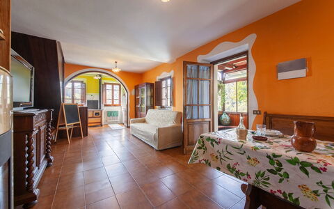 Casa Iris - Versilia, Holiday Home with Pool: Fotolijst, Meubilair, Eigendom, Tafel, Hout, Architectuur, Interieur Ontwerp, Bankstel, Deur, Cabinetry