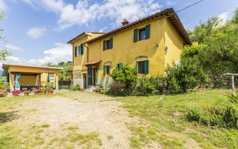 La Casa Di Elda, Holiday Home With Pool, Uzzano, T: Lucht, Wolk, Fabriek, Gebouw, Eigendom, Venster, Huis, Boom, Land Lot, Vegetation