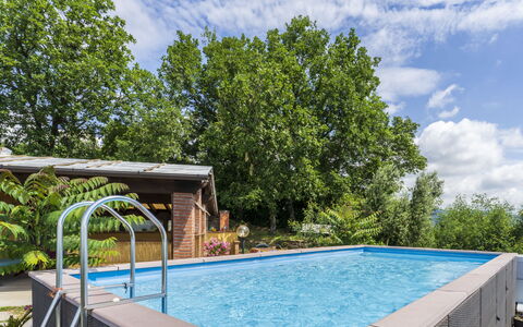 La Casa Di Elda, Holiday Home With Pool, Uzzano, T: Water, Wolk, Lucht, Fabriek, Eigendom, Zwembad, Schaduw, Boom, Gras, Buitenmeubels