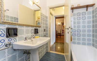 La Casa Di Elda, Holiday Home With Pool, Uzzano, T