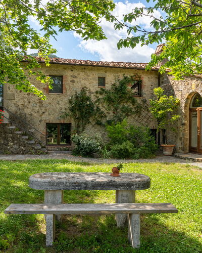 Villa Amiata: Fabriek, Gebouw, Lucht, Natuurlijk Landschap, Boom, Venster, Vegetation, Architectuur, Land Lot, Gras
