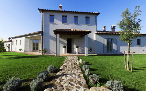 Villa Sant'andrea: Lucht, Fabriek, Eigendom, Gebouw, Venster, Natuur, Land Lot, Huis, Verblijf, Boom