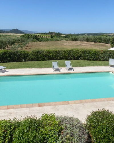 Villa Sant'andrea: Water, Lucht, Eigendom, Zwembad, Fabriek, Gebouw, Rechthoek, Schaduw, Land Lot, Vrije Tijd