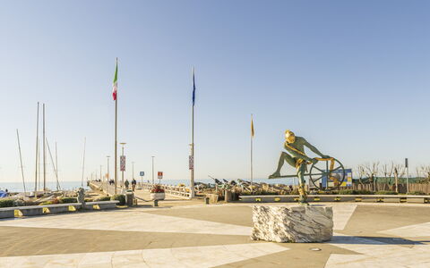 Villa Le Fontanelle In Forte Dei Marmi With Ac