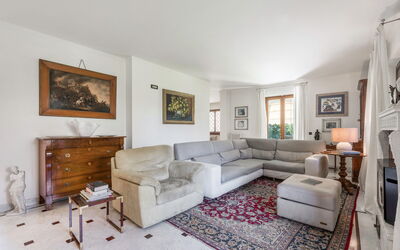 Villa Le Fontanelle In Forte Dei Marmi With Ac