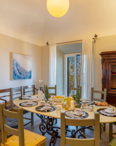 Sunset Sea View, Baratti, Populonia, Wifi, Ac: Tafel, Meubilair, Fotolijst, Venster, Interieur Ontwerp, Hout, Geel, Gebouw, Stoel, Onroerend Goed