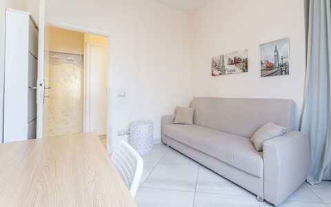 Leandro's House Near Thermal Baths: Comfort, Bankstel, Hout, Fotolijst, Flooring, Verdieping, Woonkamer, Hardwood