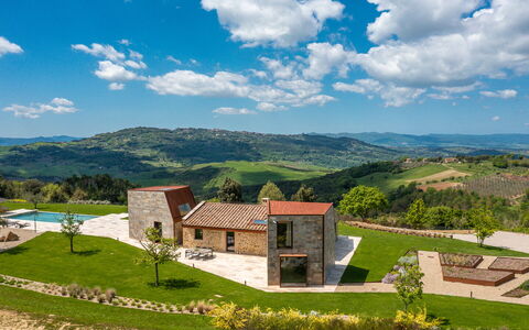 Villa Velari In Volterra With Private Pool, Ac: Lucht, Wolk, Fabriek, Eigendom, Ecoregio, Blauw, Natuurlijk Landschap, Azure, Gebouw, Land Lot