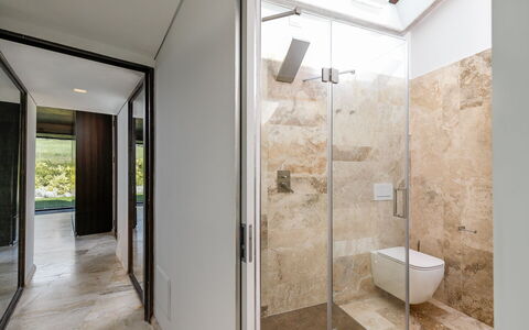 Villa Velari In Volterra With Private Pool, Ac: Gebouw, Badkamer, Interieur Ontwerp, Huis, Loodgieterswerkinrichting, Verdieping, Flooring, Samengesteld Materiaal, Onroerend Goed