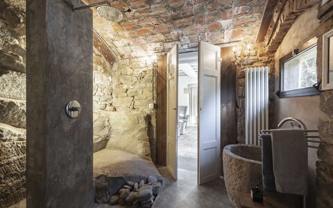 Mulino Morandi: Fotolijst, Hout, Flooring, Plafond, Menselijke Nederzetting, Deur, Gebouw, Stoel, Kamer