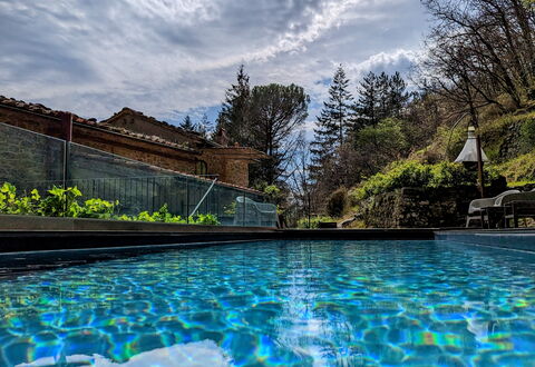 Mulino Morandi: Water, Wolk, Lucht, Watervoorraden, Fabriek, Zwembad, Azure, Gebouw, Boom, Natuurlijk Landschap