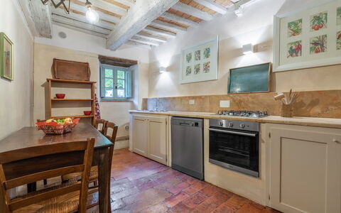 Casa Di Pietro In Vivo D'orcia, Pool: Keuken, Countertop, Flooring, Interieur Ontwerp, Meubilair, Hout, Cabinetry, Toestel Van De Keuken, Plafond, Verdieping