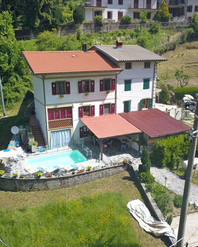 Villa La Rocca: Gebouw, Venster, Huis, Stedelijk Ontwerp, Boom, Vrije Tijd, Landschap, Onroerend Goed, Landelijk Gebied, Verblijf