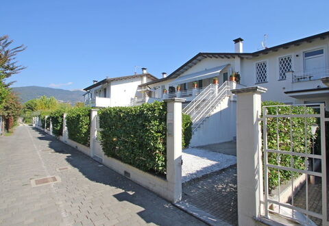 Appartamento Mare Azzurro: Lucht, Eigendom, Gebouw, Fabriek, Venster, Boom, Stedelijk Ontwerp, Helling, Weg Oppervlak