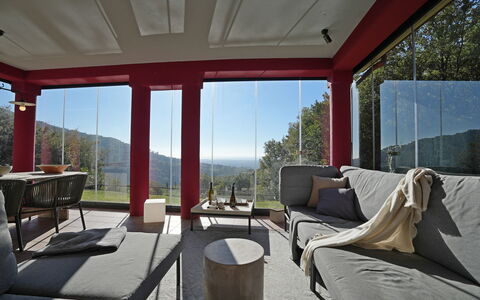 Villa Di Confine: Eigendom, Lucht, Schaduw, Interieur Ontwerp, Gebouw, Hout, Comfort, Woonkamer, Boom, Woongebied