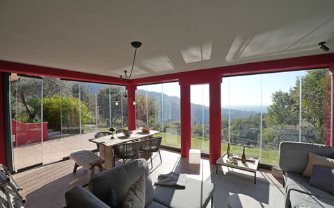 Villa Di Confine: Tafel, Eigendom, Fabriek, Interieur Ontwerp, Schaduw, Boom, Stoel, Bloempot, Veranda, Verdieping