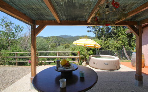 La Casetta: Lucht, Fabriek, Eigendom, Schaduw, Verlichting, Boom, Architectuur, Interieur Ontwerp, Vrije Tijd, Landschap