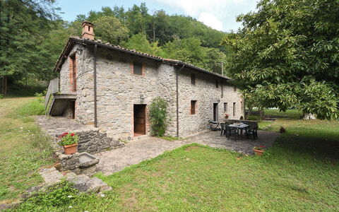 Villa Del Mulino: Fabriek, Eigendom, Lucht, Boom, Natuurlijk Landschap, Wolk, Gebouw, Land Lot, Venster, Verblijf