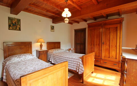 Casa Le Grotte: Eigendom, Meubilair, Hout, Comfort, Gebouw, Interieur Ontwerp, Tafel, Verdieping, Hardwood, Onroerend Goed