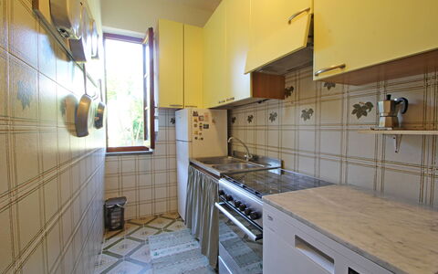 Casa Il Prato: Cabinetry, Eigendom, Kraan, Gootsteen, Countertop, Wastafel, Fornuis, Interieur Ontwerp, Keuken, Toestel Van De Keuken