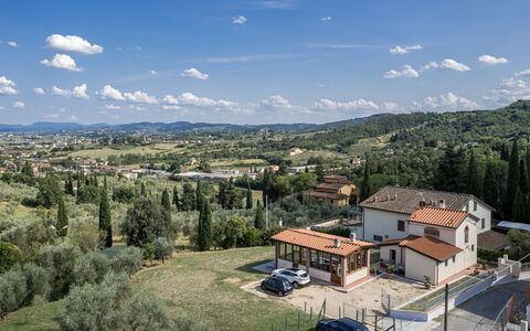 Villacolle 1, Poggio a Caiano, Hot Tub, Wifi, Ac: Lucht, Wolk, Dag, Ecoregio, Wiel, Berg, Boom, Land Lot, Natuurlijk Landschap, Gebouw
