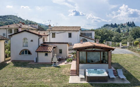 Villacolle 1, Poggio a Caiano, Hot Tub, Wifi, Ac: Huis, Huis, Landgoed, Villa, Balkon