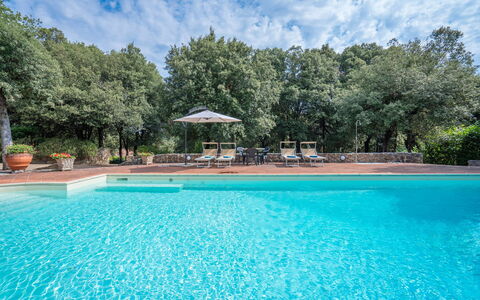 Santa Colomba House, Siena, Nature And Pool: Zwembad, Toevlucht, Eco Hotel, Hacienda, Landgoed, Reflectie, Waterpartij, Landscaping, Villa, Reflecting Pool