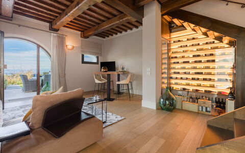 Ciliegino Spereto Apartment, Pool And Relax , Mont: Meubilair, Eigendom, Hout, Interieur Ontwerp, Bankstel, Architectuur, Flooring, Verdieping, Woonkamer, Straal