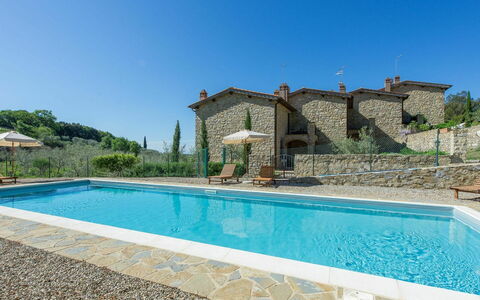 Casa Minuccia: Water, Lucht, Eigendom, Fabriek, Azure, Zwembad, Gebouw, Samengesteld Materiaal, Schaduw, Onroerend Goed