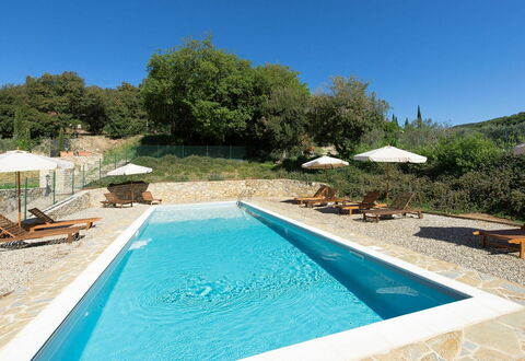 Casa Minuccia: Water, Eigendom, Fabriek, Meubilair, Lucht, Zwembad, Azure, Schaduw, Stoel, Buitenmeubels