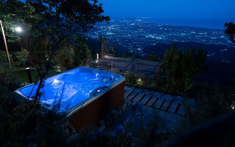 La Casa Sul Forte: Lucht, Fabriek, Blauw, Boom, Gebouw, Zwembad, Schaduw, Landschap, Dak, Vrije Tijd