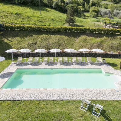 Marcigliana Cottage, Pool, Radicondoli: Buitenmeubels, Zwembad, Gazon, Toevlucht, Tuin, Eco Hotel, Buitentafel, Ligstoel, Hotel, Landscaping