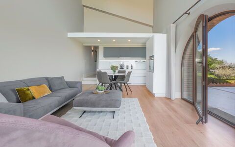 Melaiolo Modern Apartment With Pool, Montaione, To: Fabriek, Bankstel, Comfort, Tafel, Interieur Ontwerp, Hout, Woonkamer, Gebouw, Schaduw, Verdieping