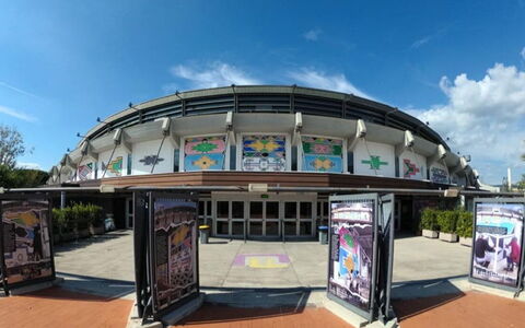 Romina Apartment, Florence, Campo Marte: Lucht, Wolk, Fabriek, Schaduw, Vrije Tijd, Gebouw, Boom, Stad, Facade, Stedelijk Ontwerp