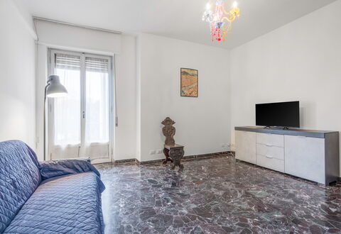 Romina Apartment, Florence, Campo Marte: Flooring, Verdieping, Interieur Ontwerp, Kamer, Appartement, Plafond, Meubilair, Huis, Houten Vloer, Woonkamer