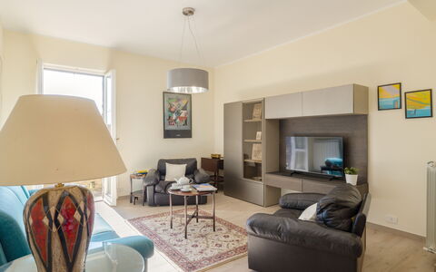 Casa Maria: Meubilair, Interieur Ontwerp, Flooring, Verdieping, Bankstel, Muur, Kamer, Plafond, Hout, Woonkamer