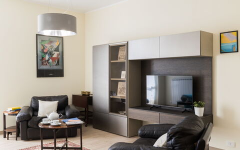 Casa Maria: Meubilair, Plank, Boekenkast, Stellingen, Interieur Ontwerp, Flooring, Hout, Woonkamer, Verdieping, Kamer