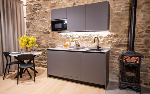 Maccari Suite: Keuken, Interieur Ontwerp, Toestel Van De Keuken, Countertop, Meubilair, Cabinetry, Flooring, Huishoudapparatuur, Major Appliance, Huis