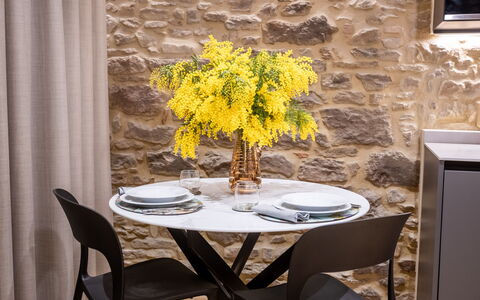 Maccari Suite: Meubilair, Interieur Ontwerp, Tafel, Stoel, Hout, Flooring, Keuken En Eettafel, Eetkamer, Verdieping, Bloempot