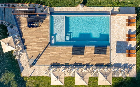 Le Volte, Borgo Campassini, Monteriggioni: Zwembad, Toevlucht, Buitenmeubels, Samengesteld Materiaal, Eco Hotel, Vrije Tijd, Schaduw, Stoel, Ligstoel, Waterpartij