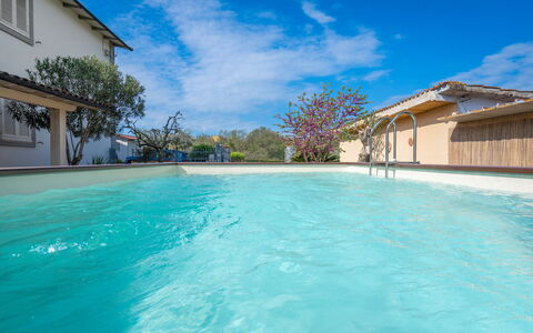 Borgo House In Florentine Hills With Pool: Blauw, Zwembad, Samengesteld Materiaal, Toevlucht, Waterpartij, Eco Hotel, Hotel, Recreatiecentrum, Villa, Badplaats