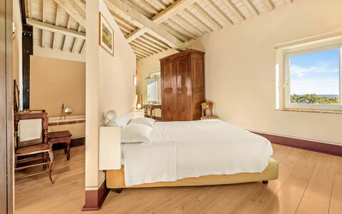 Terra Quercus: Bed, Muur, Slaapkamer, Interieur Ontwerp, Laken, Meubilair, Bedding, Plafond, Flooring, Verdieping