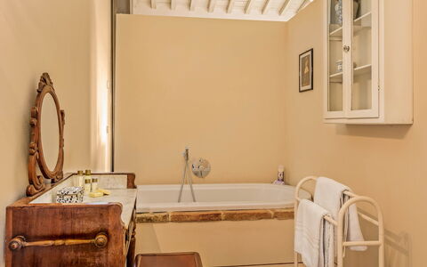 Terra Quercus: Muur, Interieur Ontwerp, Loodgieterswerkinrichting, Bad, Badkamer, Flooring, Verdieping, Loodgieter, Kraan, Verlichting